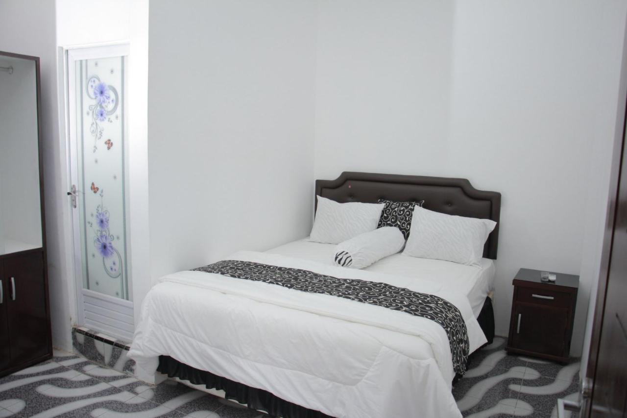 Samar Wulu Guest House Syariah Mitra Reddoorz Near Ketapang Ketapang  Exterior foto