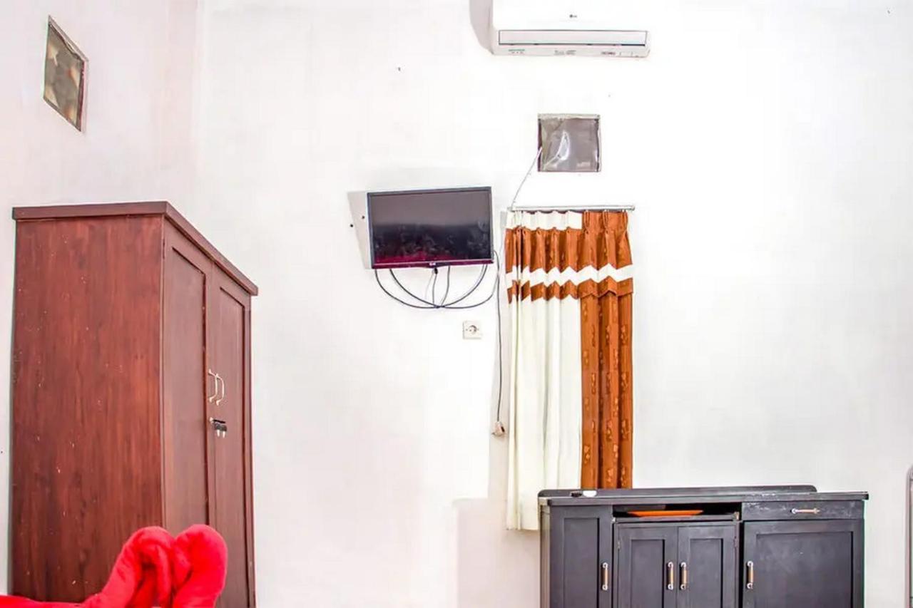 Samar Wulu Guest House Syariah Mitra Reddoorz Near Ketapang Ketapang  Exterior foto